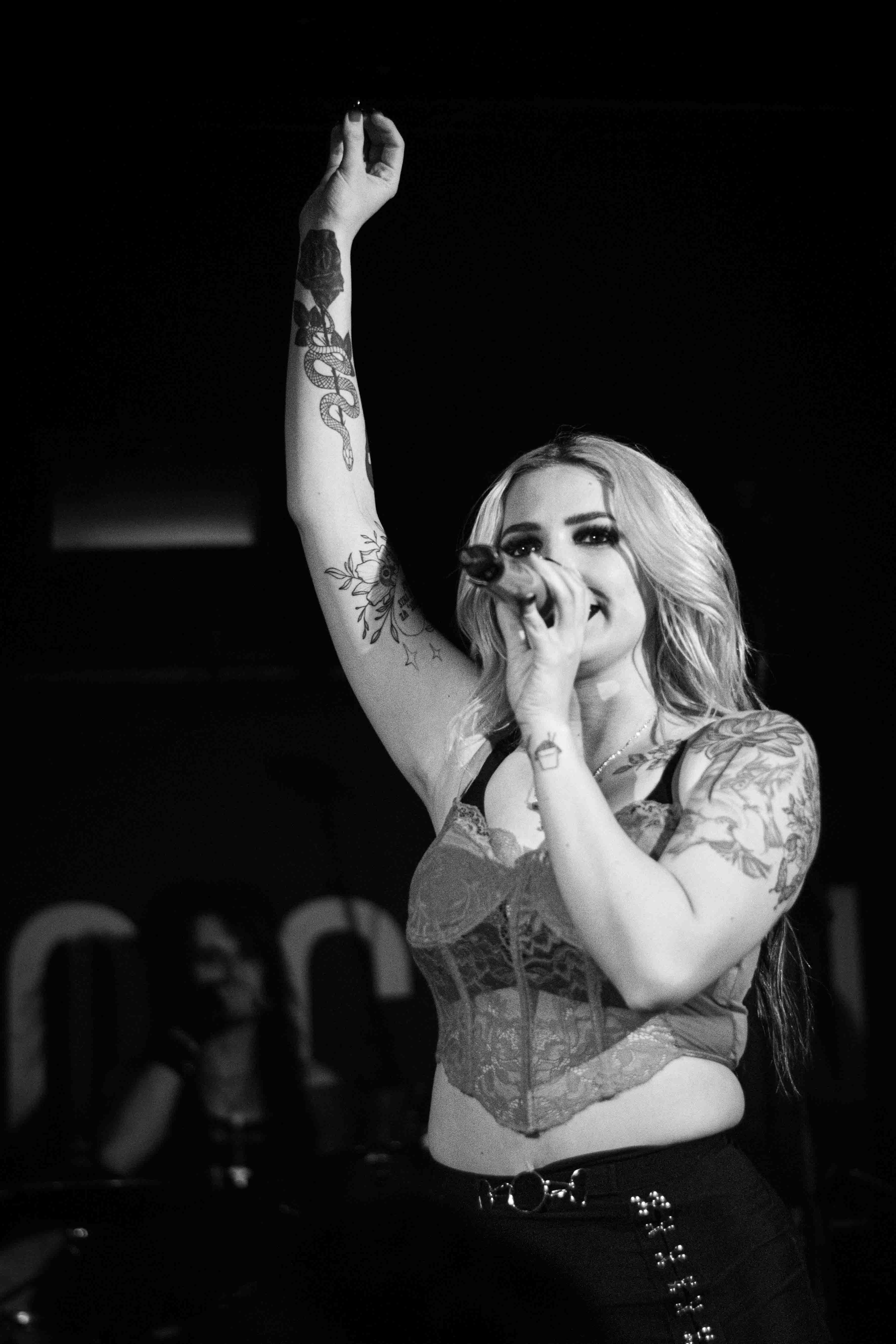 Portrait artistique dans une série personnelle